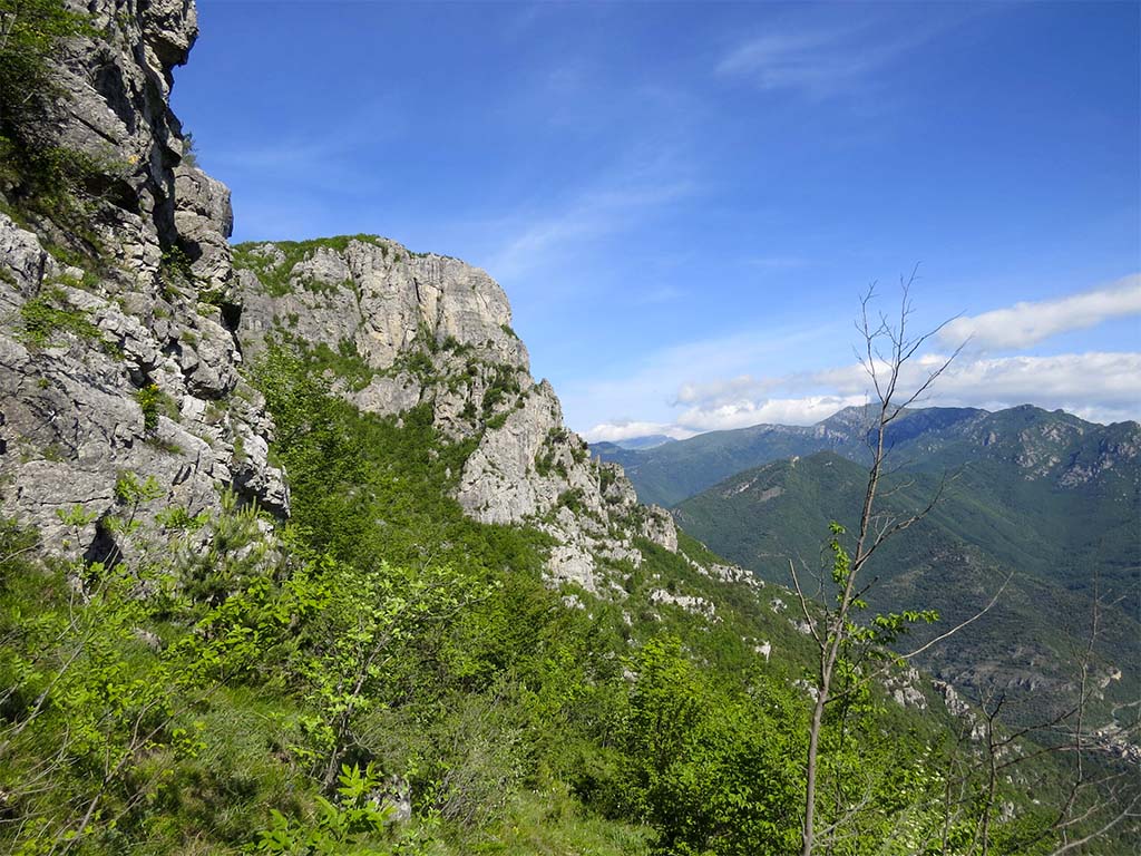 Al cospetto dei Giganti – Anello del Monte Nero