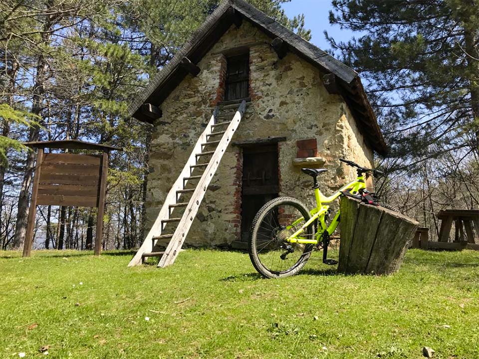 Beigua bike and food