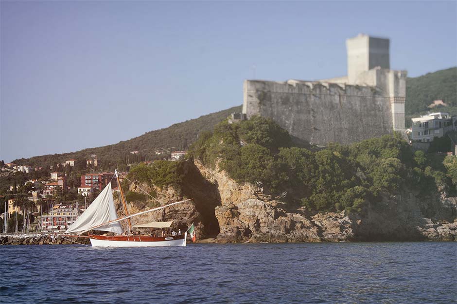 Tour in Leudo Storico ai Confini del Golfo dei Poeti