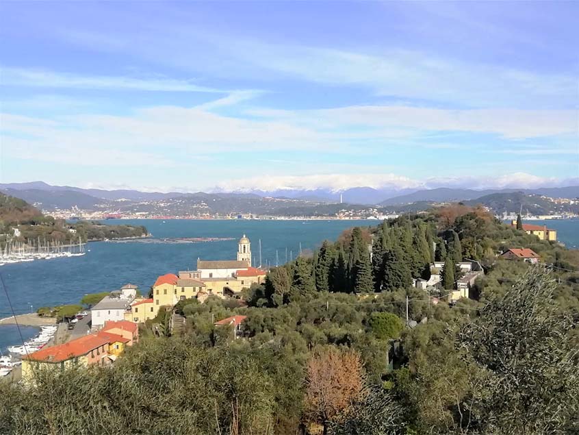 Experience Visita alla Villa Romana del Varignano e camminata fino a Portovenere