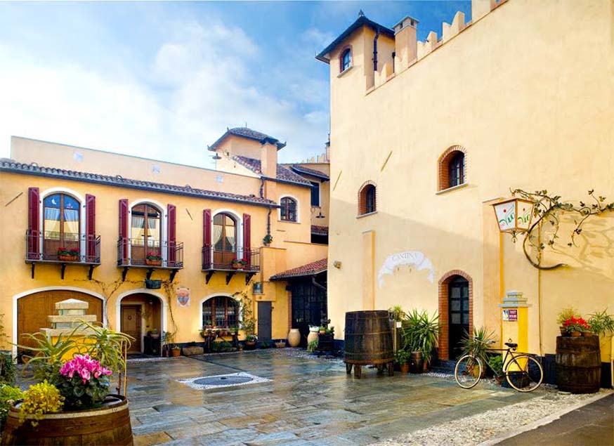 Visit to the winery with tasting of local wines and oil