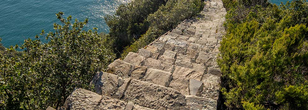 Quei 1200 gradini da Montemarcello a Monesteroli