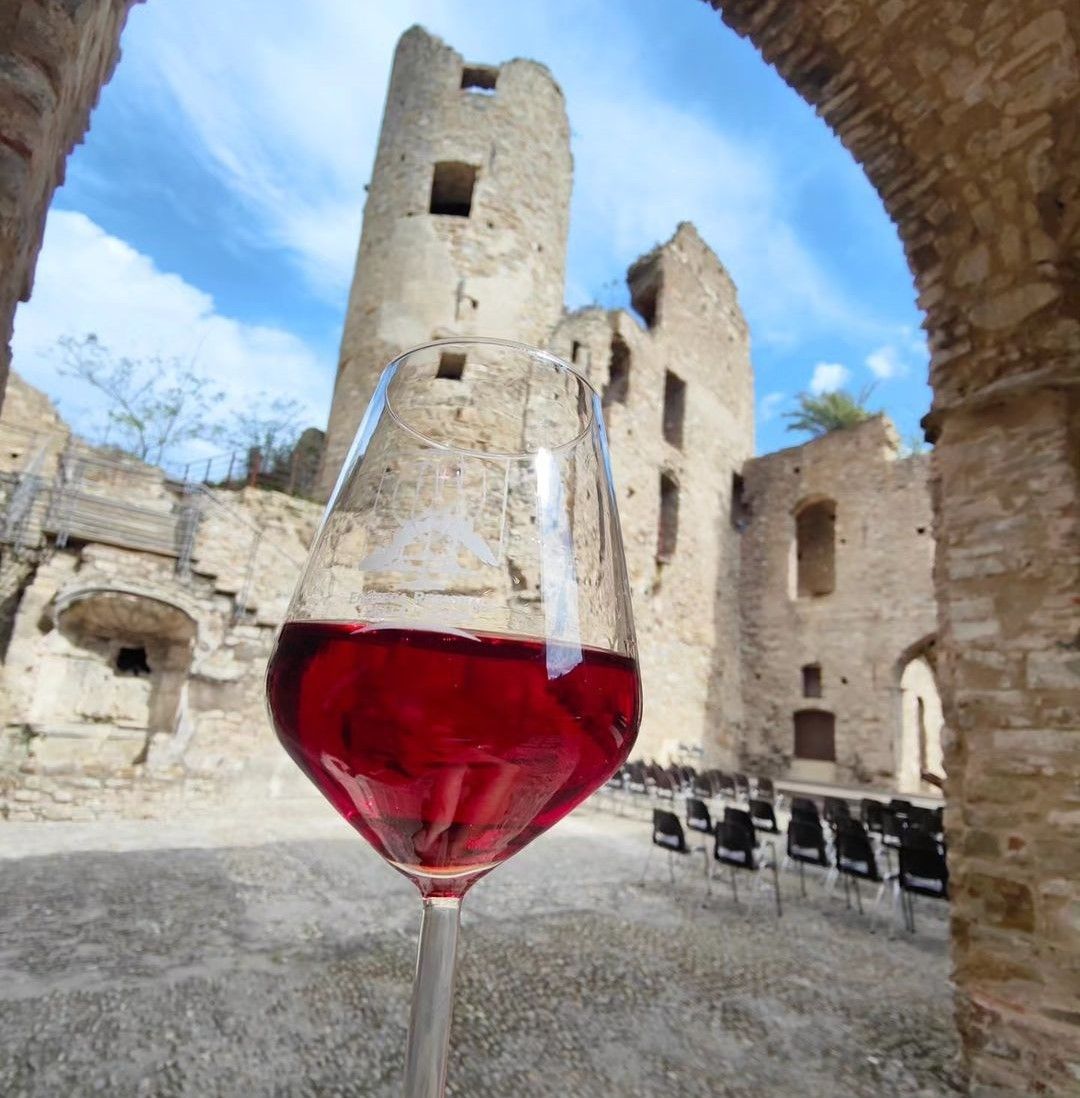 Dolceacqua, dal Castello alla cantina del Rossese