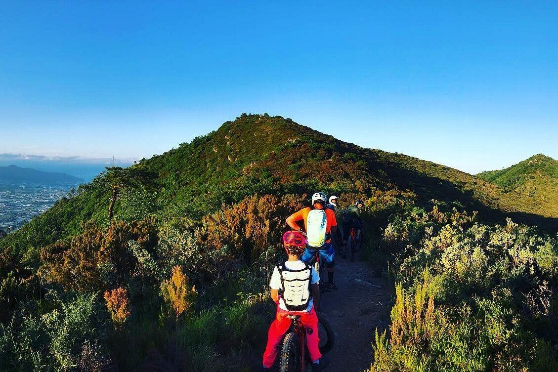 Esplora l’entroterra di Albenga in E-mtbike e mtbike.