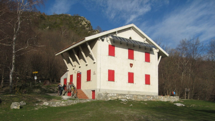 Segui i profumi della macchia mediterranea lungo la Val Nimbalto.