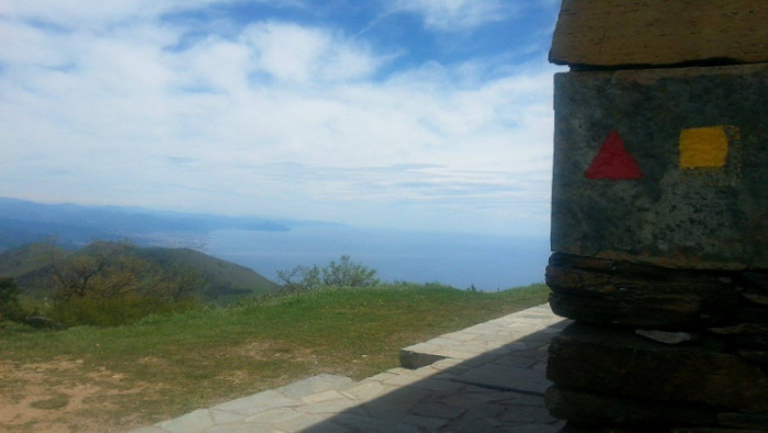 Il rifugio Argentea: un balcone sul mare
