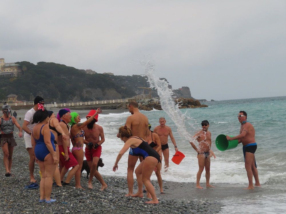 Secchiate d'acqua durante i cimenti invernali